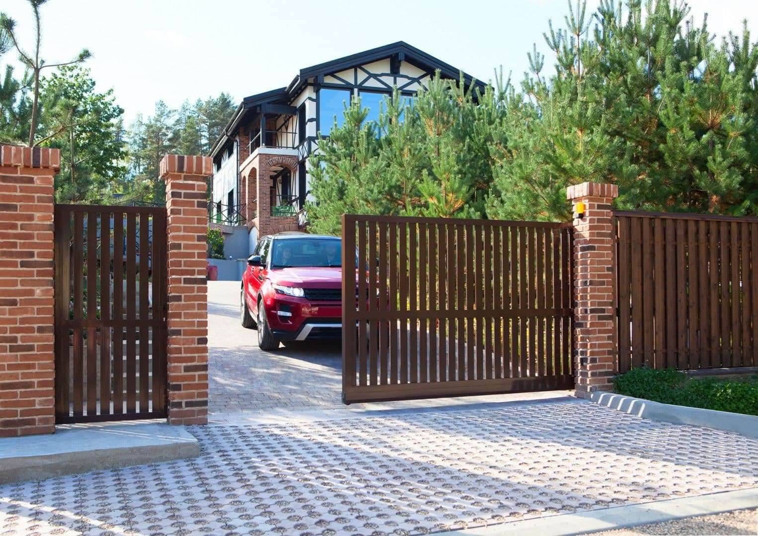 Ворота для частного дома фото: Красивые ворота для частного дома с .