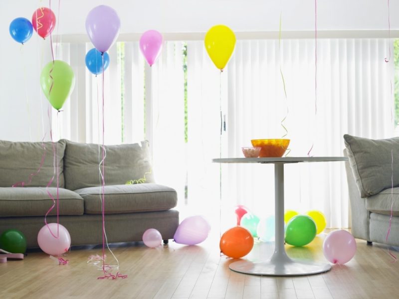 декор интерьера: украшение комнаты воздушными шарами